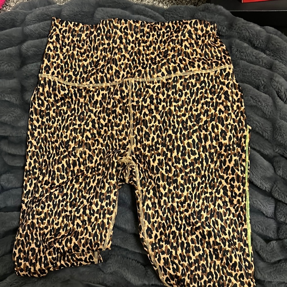 Leopard leggings